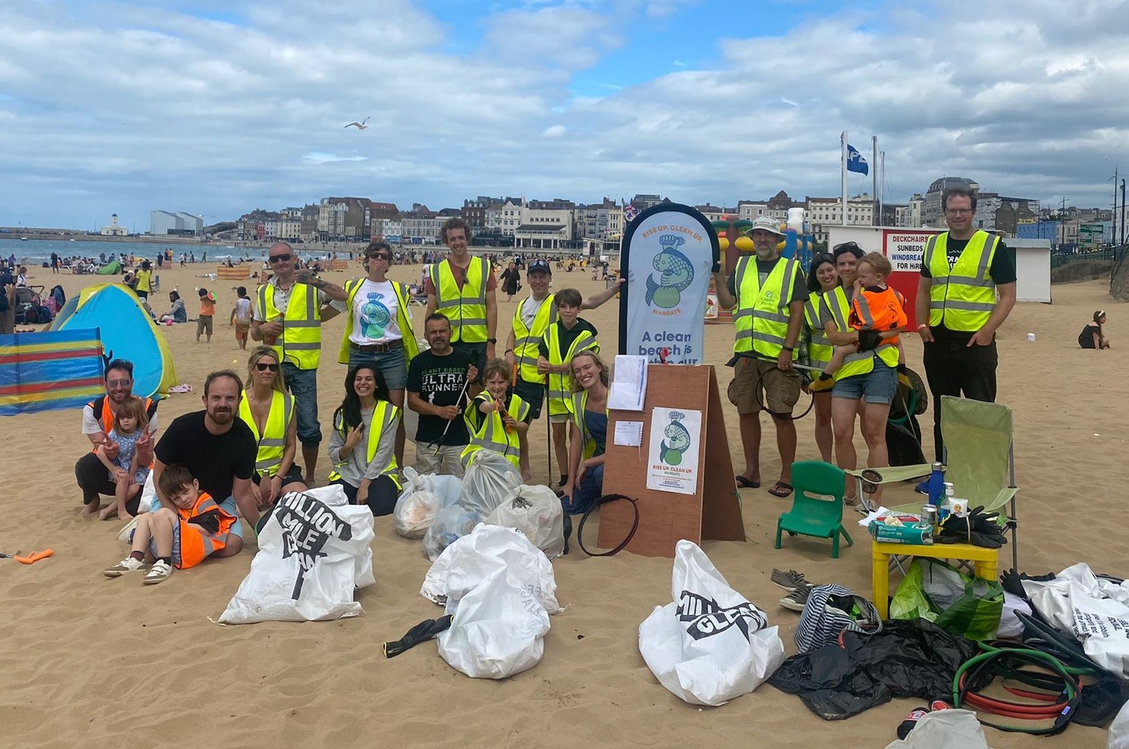 Plastic Free Thanet beach clean with Rise Up Clean Up